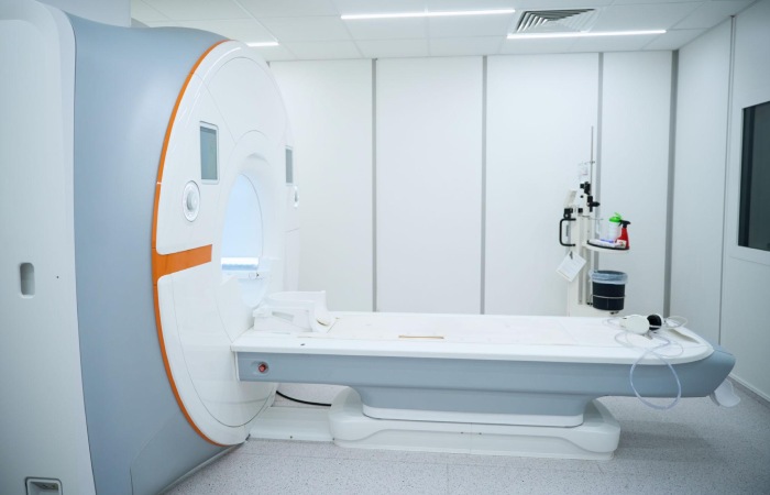 3t mri scan machine hod karkardooma diagnostic