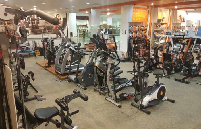 Magnus fitness world equipment showroom nagpur