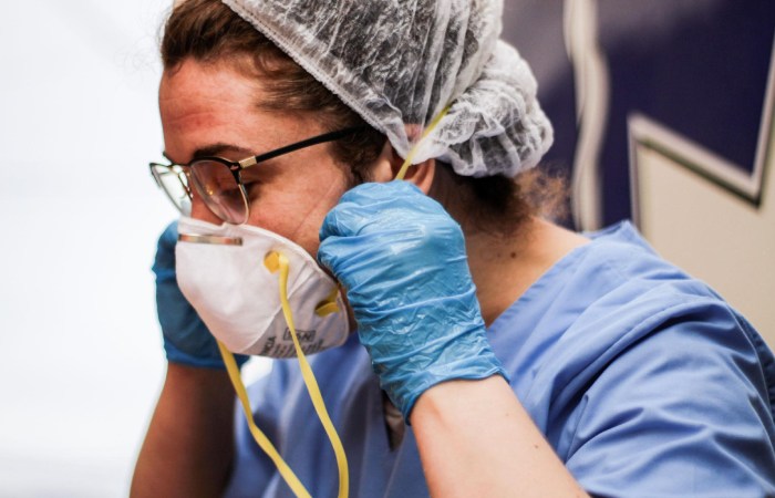 healthcare worker roles bloodborne pathogen risk